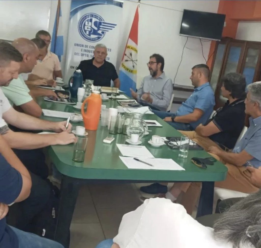 Reunión Sub Comisión de Puertos en UCI San Lorenzo con Ángel Elías